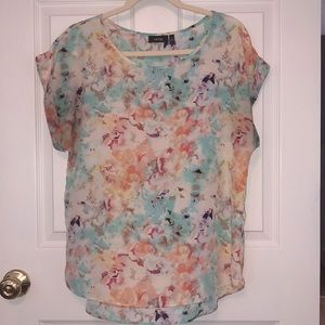 Floral watercolor short-sleeve top size M